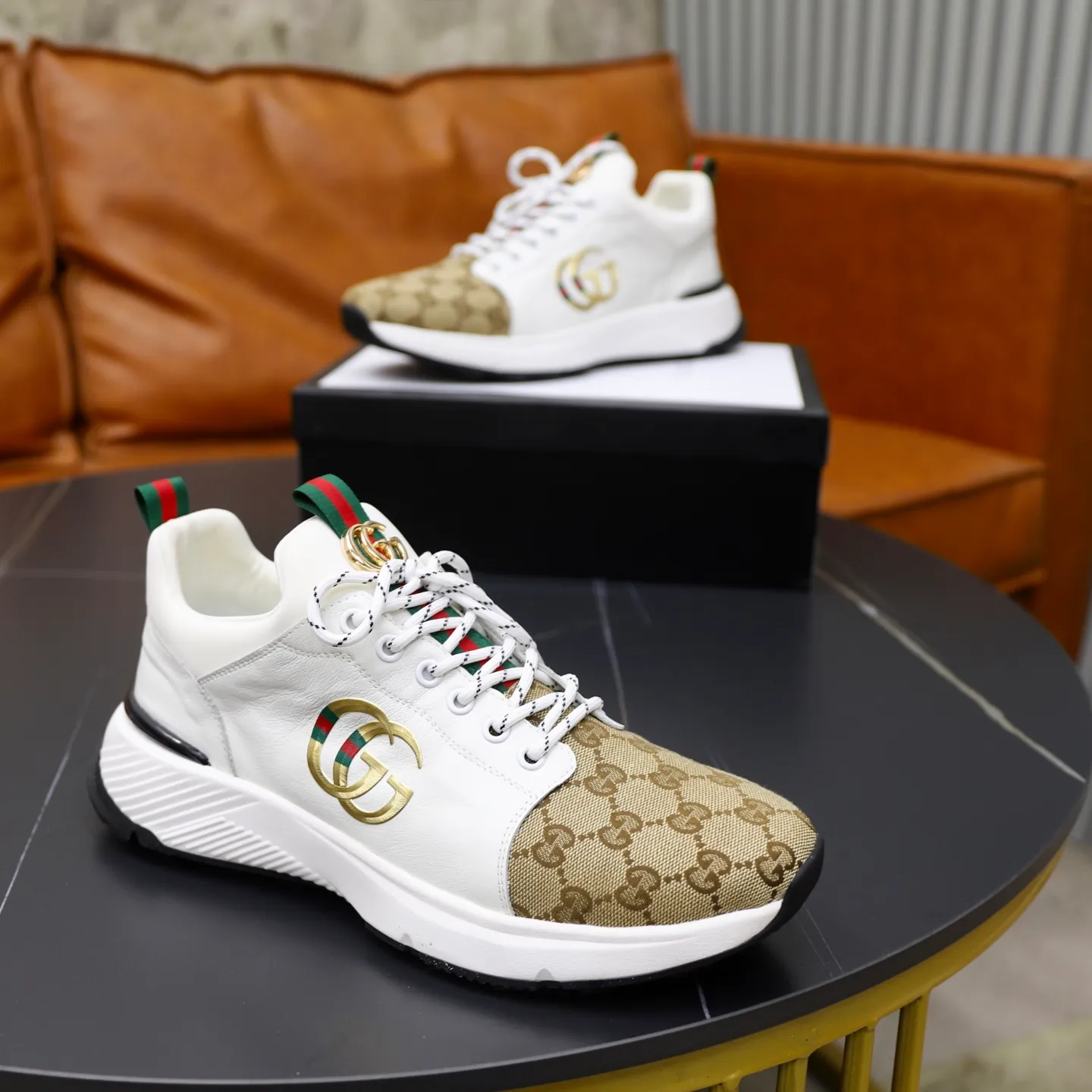 Ex-factory price: 462💰🙅‍♂️🙅‍♂️🙅‍♂️ Brand: GUCCI Standard code: 38-44 (45 customized) Grade: Same as the official website Material: Original material splicing Comfortable and breathable lining Lightweight and wear-resistant sports outsole Style category: Men's fashionable casual shoes Running sneakers Distinguished luxury brand elements Top luxury Color: actual picture color